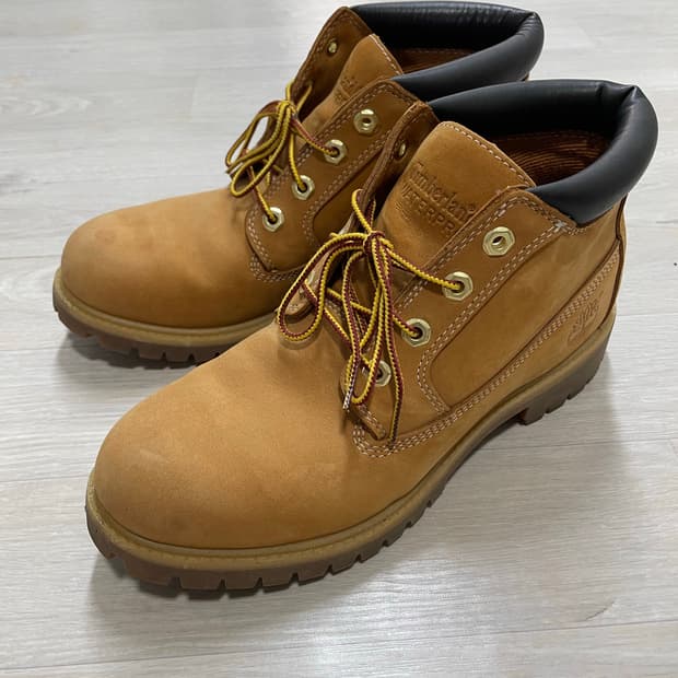 팀버랜드 프리미엄 워터프루프 누벅 부츠 4인치 8W(260)