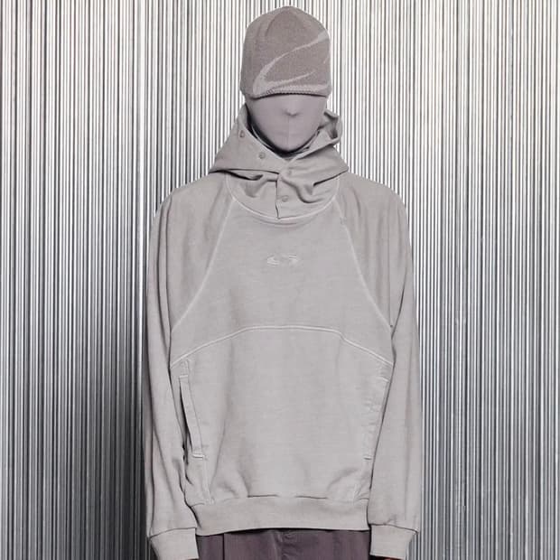 P. DYED STREAMLINE HOODIE