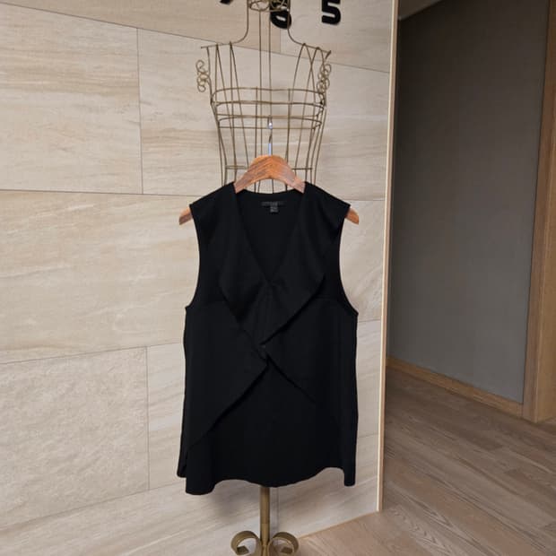 [s] COS 코스 프릴 슬리브리스 여성티