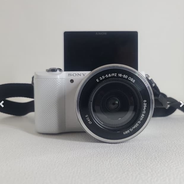 소니 알파 a5000 미러리스 카메라