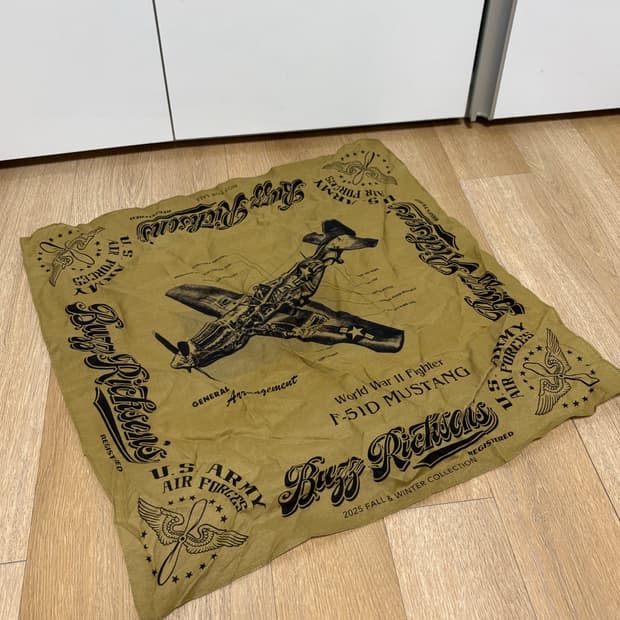 버즈릭슨 익스클루시브 머스탱 반다나 리얼맥코이