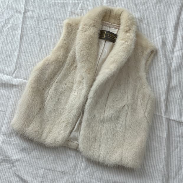 ▫️Saga Mink Gold Label Vest