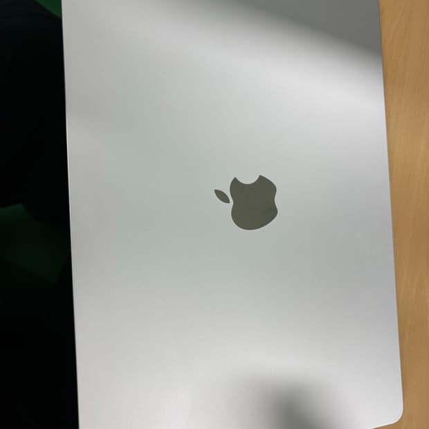 맥북 에어 15 M3 512GB 판매합니다.