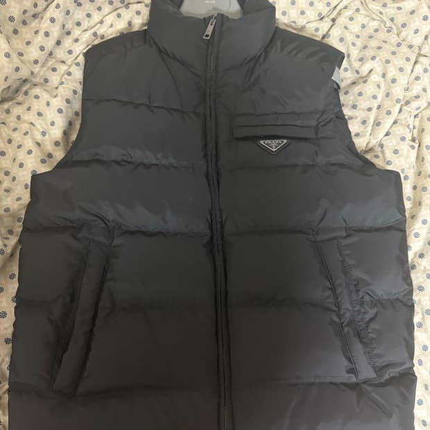 (50)프라다 리나일론 패딩베스트