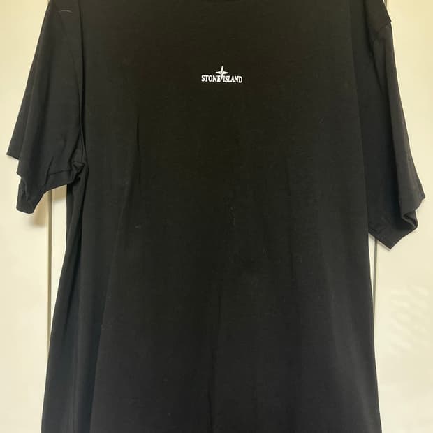 스톤아일랜드 블랙 반팔 티셔츠