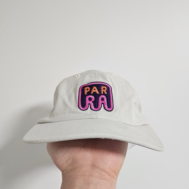 파라 By Parra 볼캡
