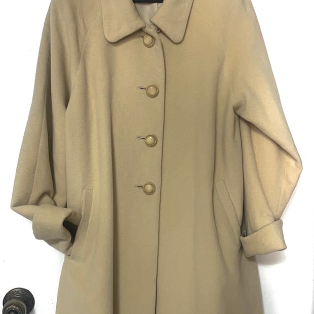 아이보리 갸루 코트