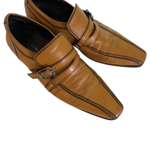 Whoop de doo: light brown leather shoes