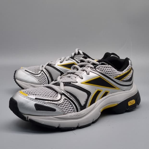 리복 프리미어 로드플러스 여성운동화245