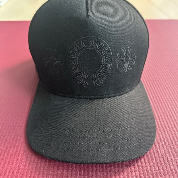 크롬하츠 홀스슈 데님트러커 모자