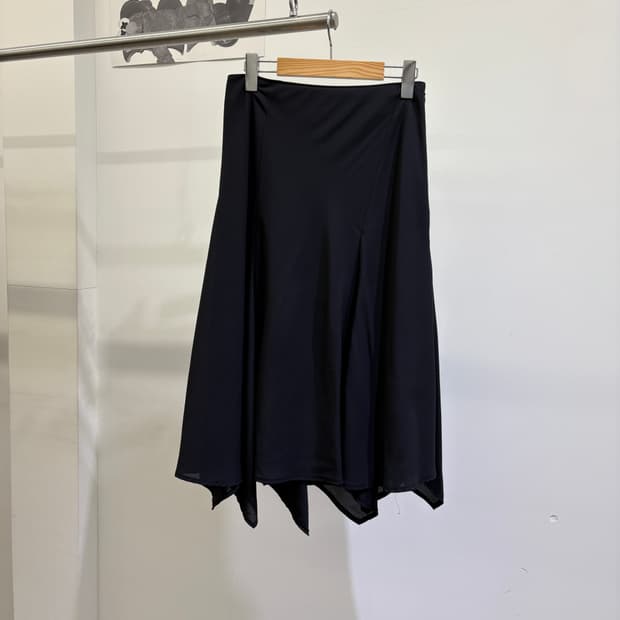 LAUTREAMONT (Made in Japan) 스커트