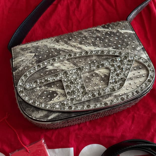 디젤 1DR Limited Edition 크리스탈 숄더백