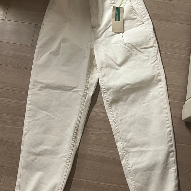 베네통 흰청바지