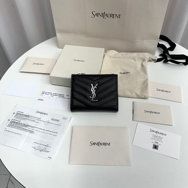 [25년 신상] 생로랑 그랑 드 뿌드르 반지갑