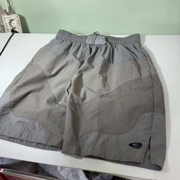 L 글랙 GLACK 반바지 진그레이 기본로고 밴딩 나일론팬츠