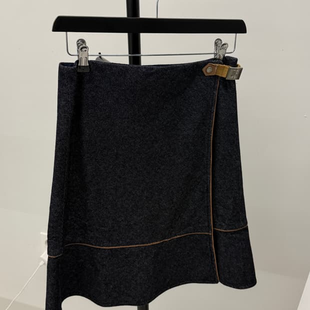 BURBERRY 버버리 블루라벨 데님 미디랩스커트 36