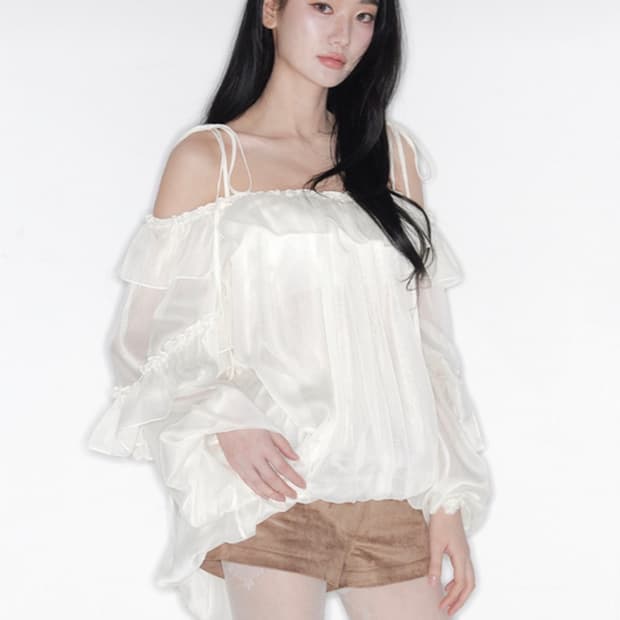 교환으로구해요) 더티스 BLOOMING CHIFFON FRILL OFF