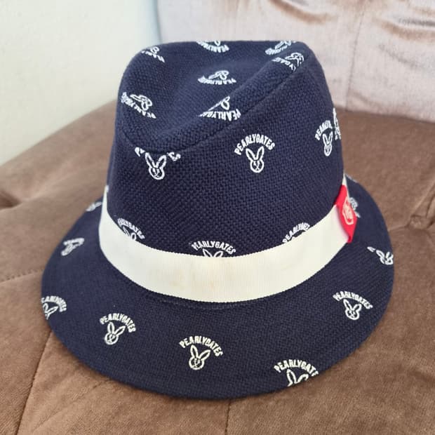 파리게이츠 토끼로고패턴 골프 버킷햇
