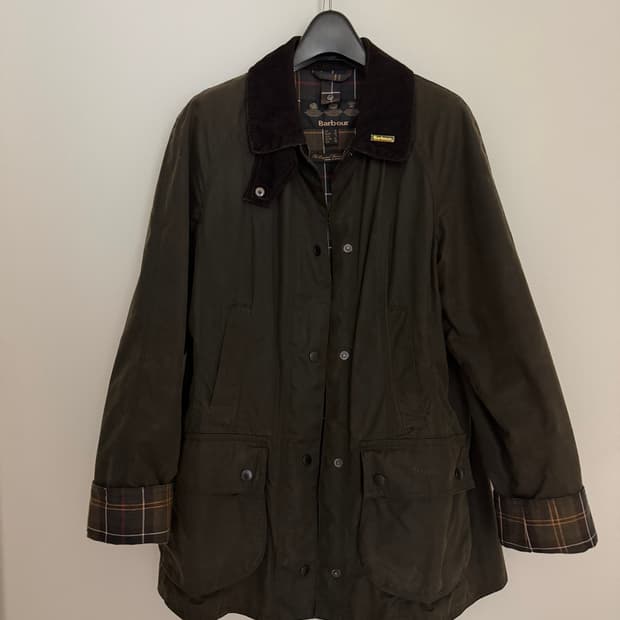 바버 클래식 비드넬 왁스 자켓( UK 8 / EURO 34 )올리브