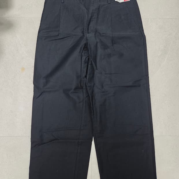 유니클로 JW앤더슨 턱 와이드 팬츠