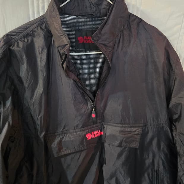 피엘라벤 블랙 바람막이 아노락