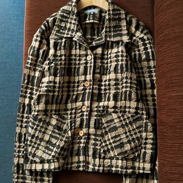 Washed poly volume fabric single jacket