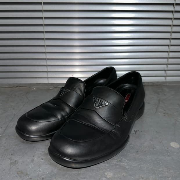 00s 프라다 스포츠 가죽 로퍼