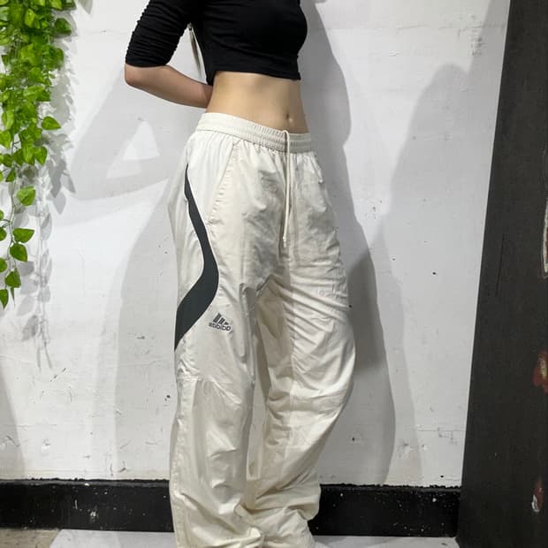 아디다스 아이보리 사이드 라인 와이드 트랙 팬츠 L