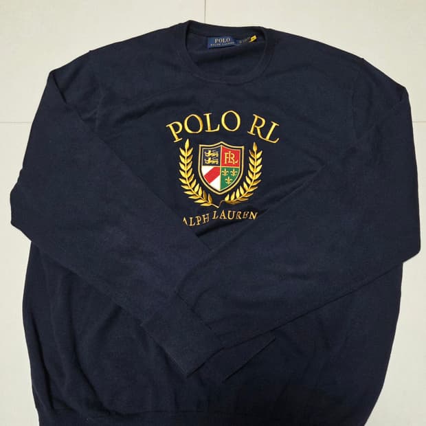 폴로랄프로렌 월계 레터링 코튼 니트 판매합니다.