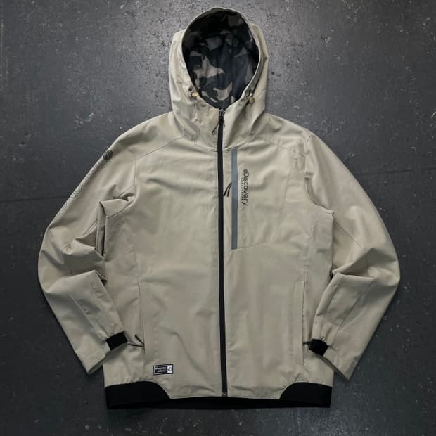 100 디스커버리 바람막이