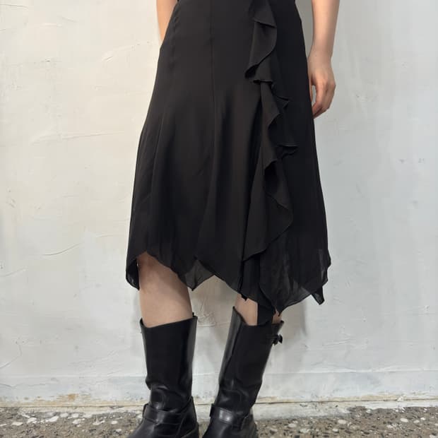 design midi skirt