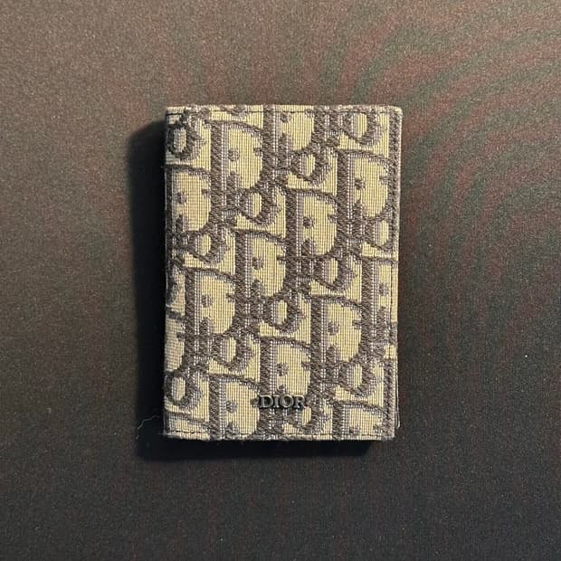 디올 지갑