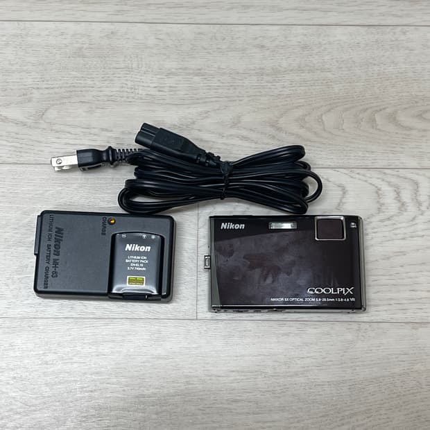 니콘 쿨픽스 s60 빈티지 카메라