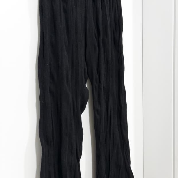 에프터먼데이 크리즈 세미 부츠컷 팬츠 / 블랙