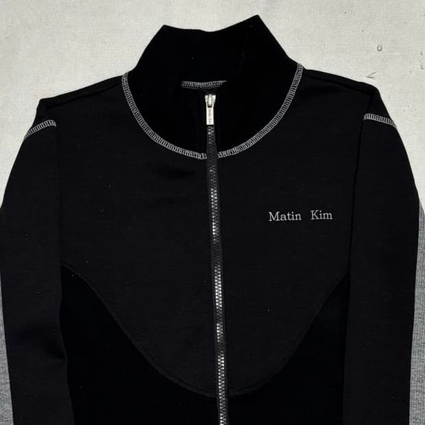 Free 마땡킴 하이넥 블랙 집업