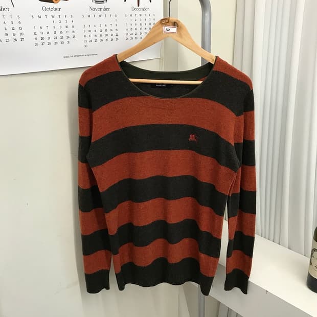 버버리 로고 단가라 니트