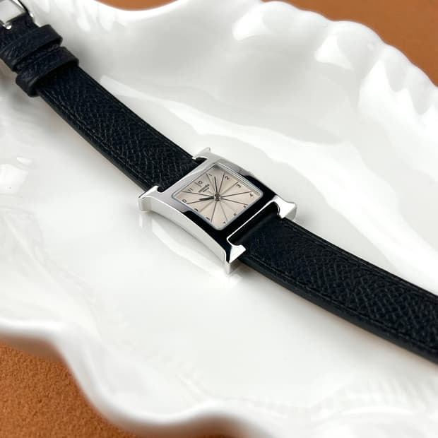 HERMES H hour watch PM size