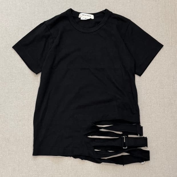 꼼데가르송 16ss 비대칭 벨티드 티셔츠