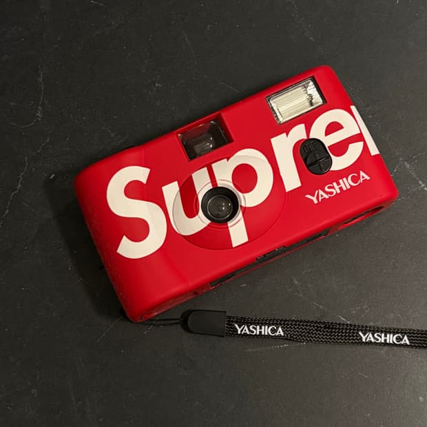 Supreme 야시카 필름 카메라