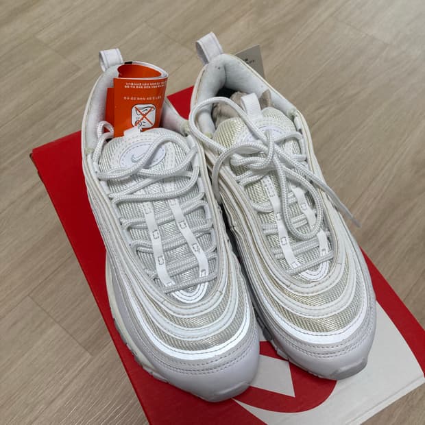 새상품 나이키 에어맥스 97 퓨어플레티넘 230