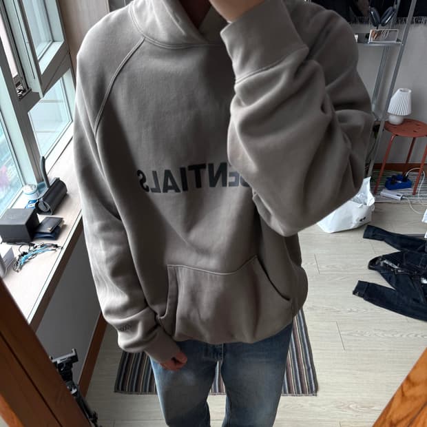 피오갓 에센셜 후드티