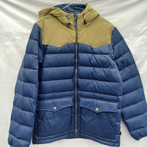 리바이스 패딩 M(남95)