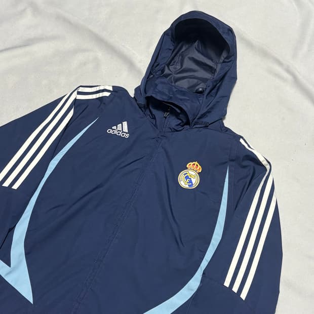 100 아디다스 90‘s 레알마드리드 내장후드 바람막이