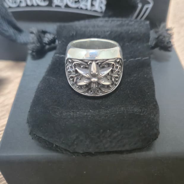 크롬하츠 오발스타링 18호