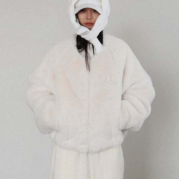 (새상품)배드블러드 비욘드 소프트 카라리스 퍼 자켓