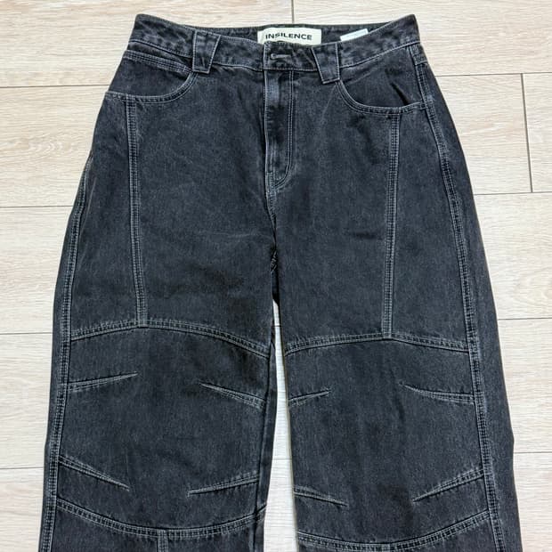 볼륨 프론트 데님 팬츠 WASHED BLACK