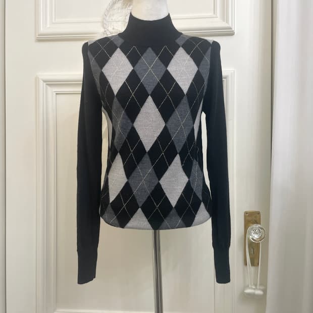 black argyle tutrtle-neck merino wool kn