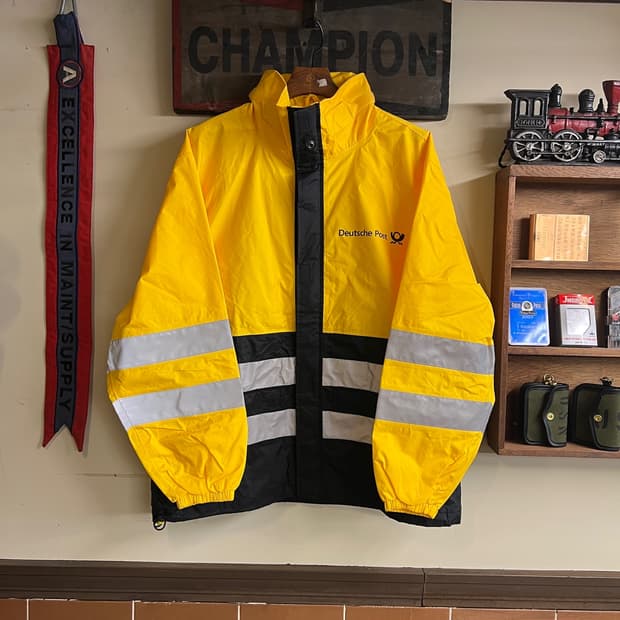 DHL Windbreaker X-Large Size (105~110)