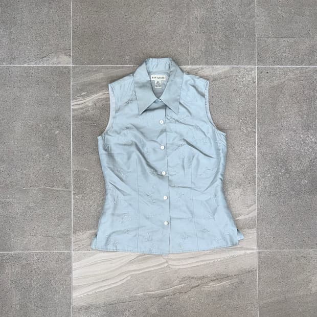 Mute blue oriental embroid silk vest