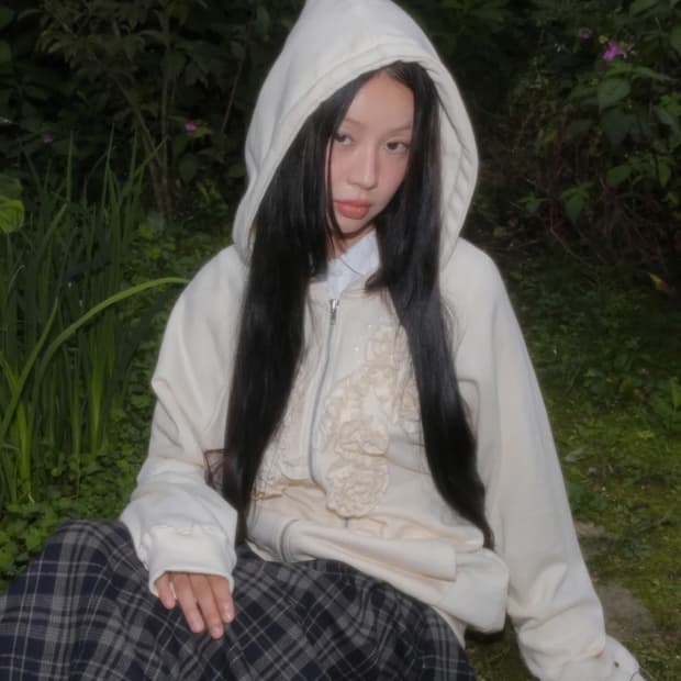 플레이업 Ruffle Zip Hoodie